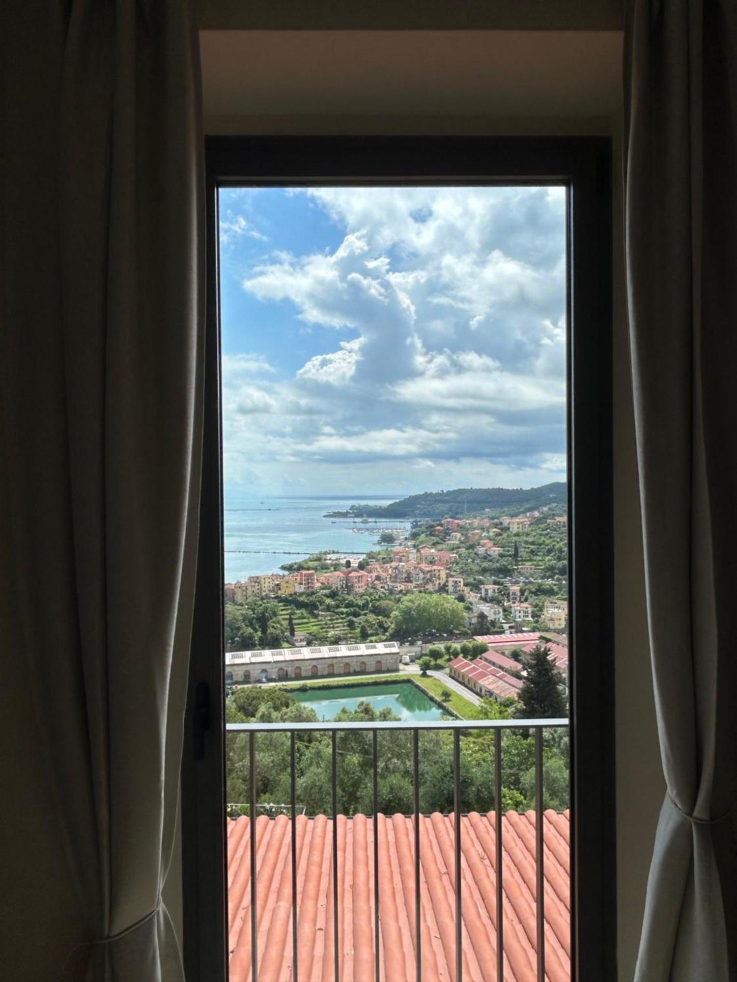 Miramare Apartments&Suites La Spezia Cameră foto